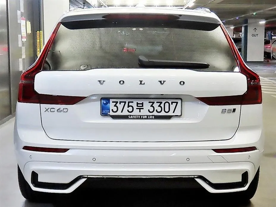 Volvo XC60 — фото 6