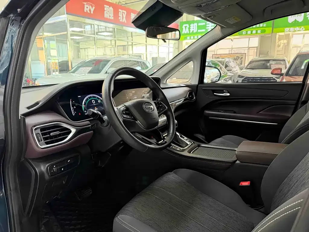 GAC Motor Trumpchi M6 — фото 2