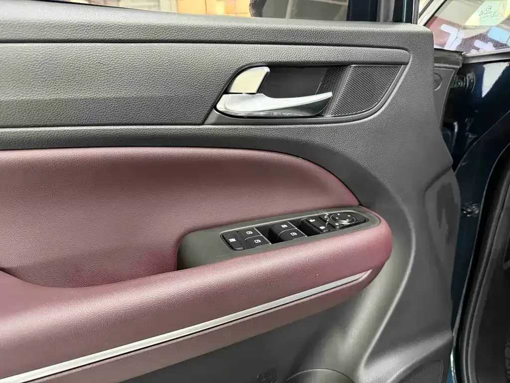 GAC Motor Trumpchi M6 — фото 6
