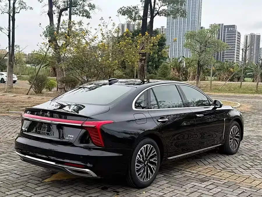 Hongqi H5 — фото 8
