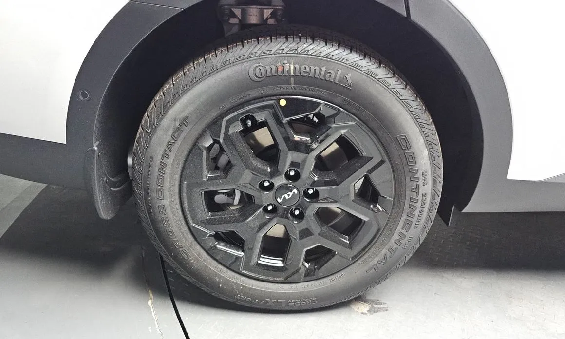 Kia Sorento — фото 7