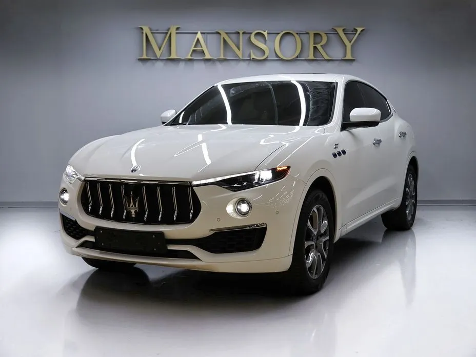 Maserati Levante — фото 1