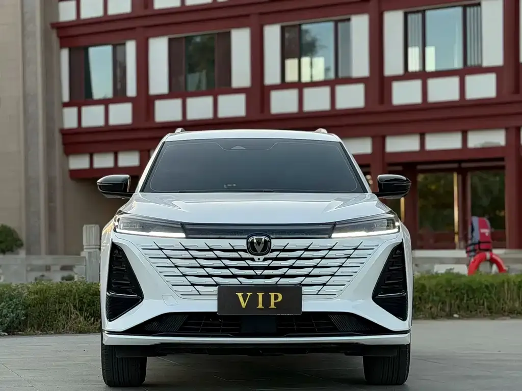 Changan CS75PLUS — фото 10