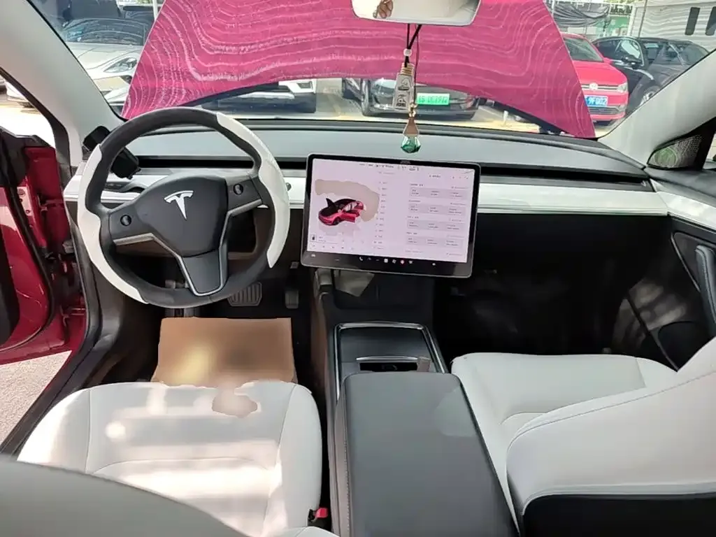 Tesla Model 3 — фото 3