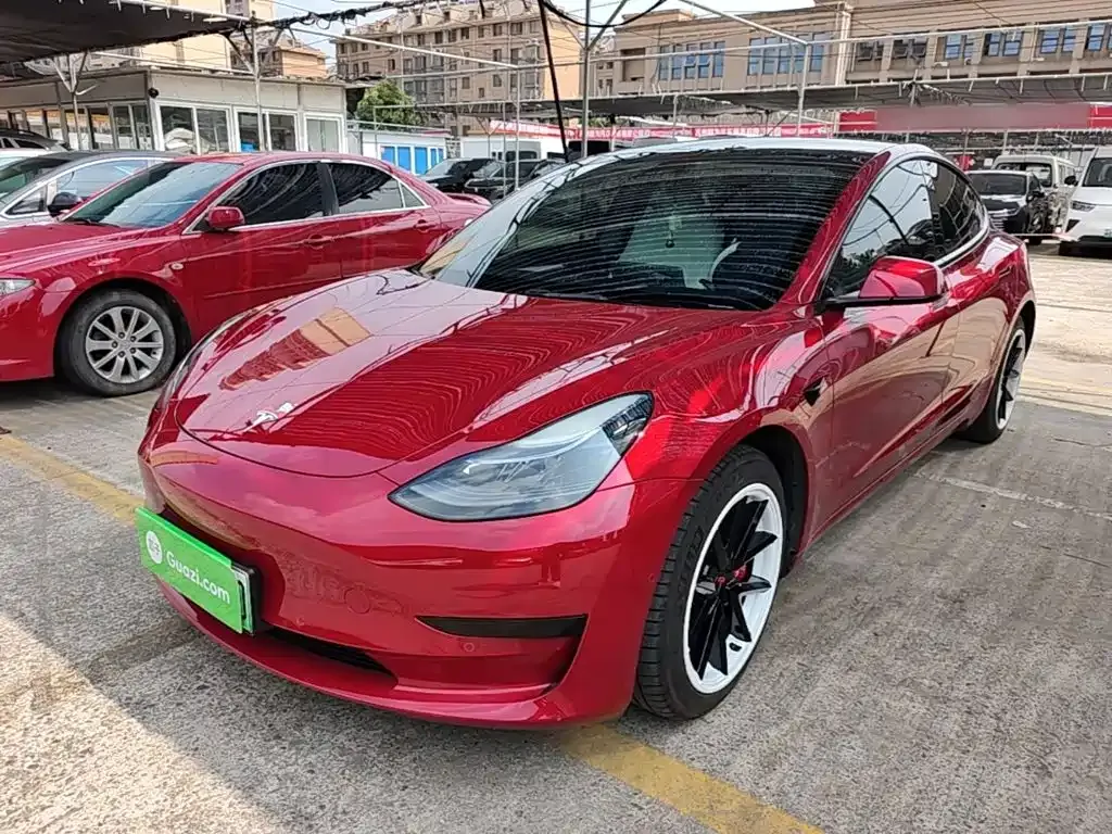 Tesla Model 3 — фото 10