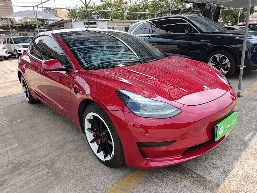 Tesla Model 3 — фото 5