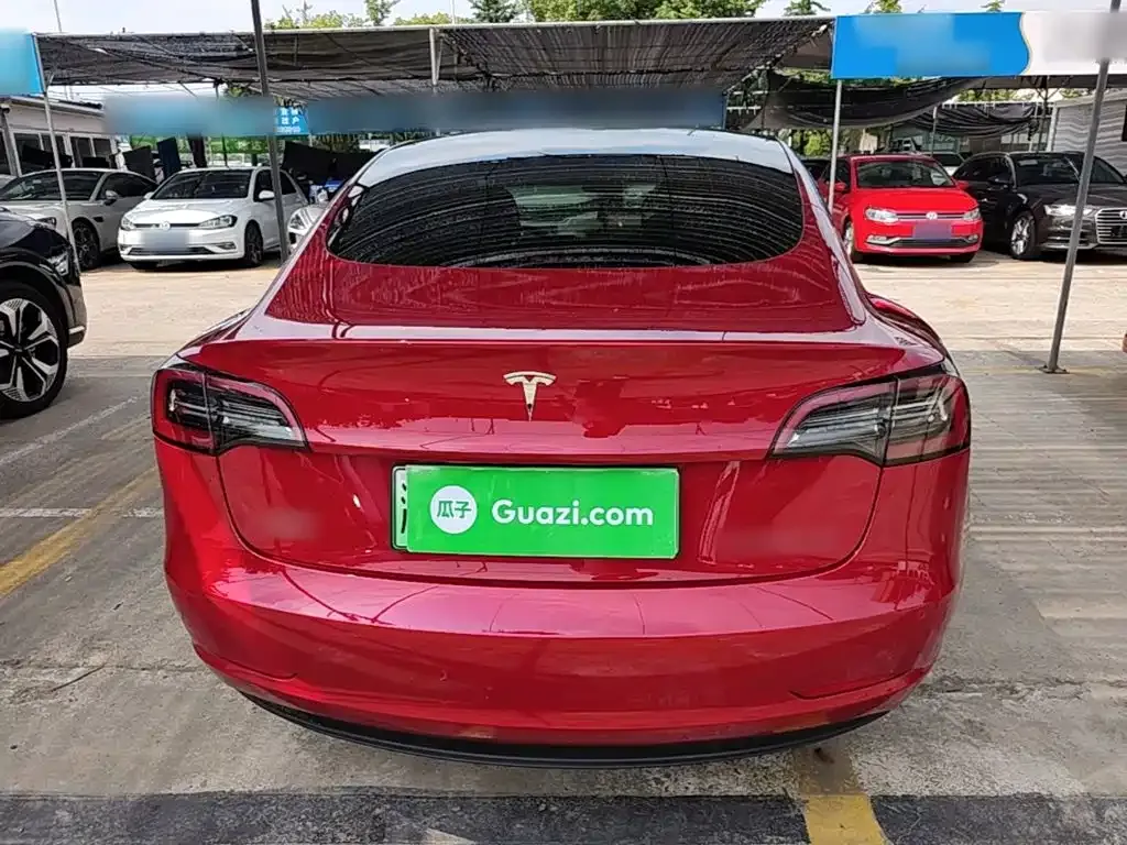 Tesla Model 3 — фото 8