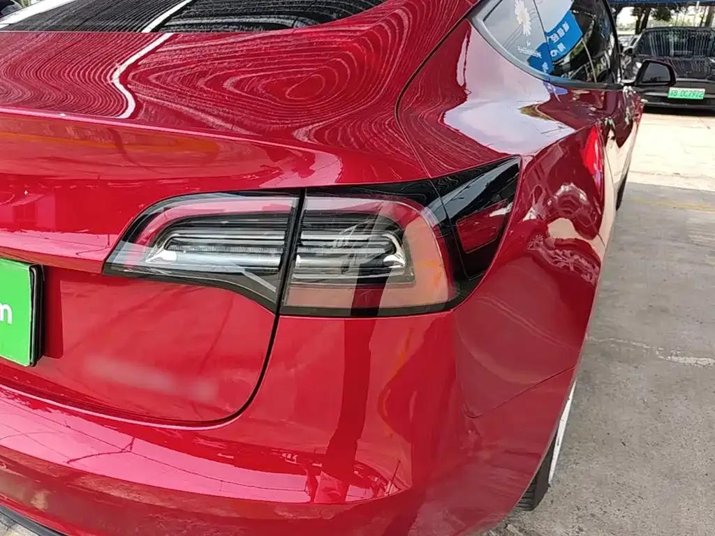 Tesla Model 3 — фото 6