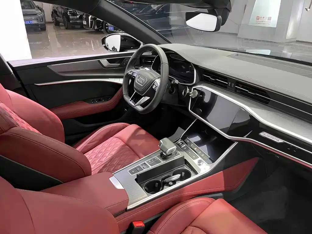 Audi A7L — фото 10