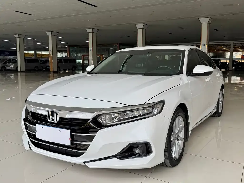Honda Accord — фото 1