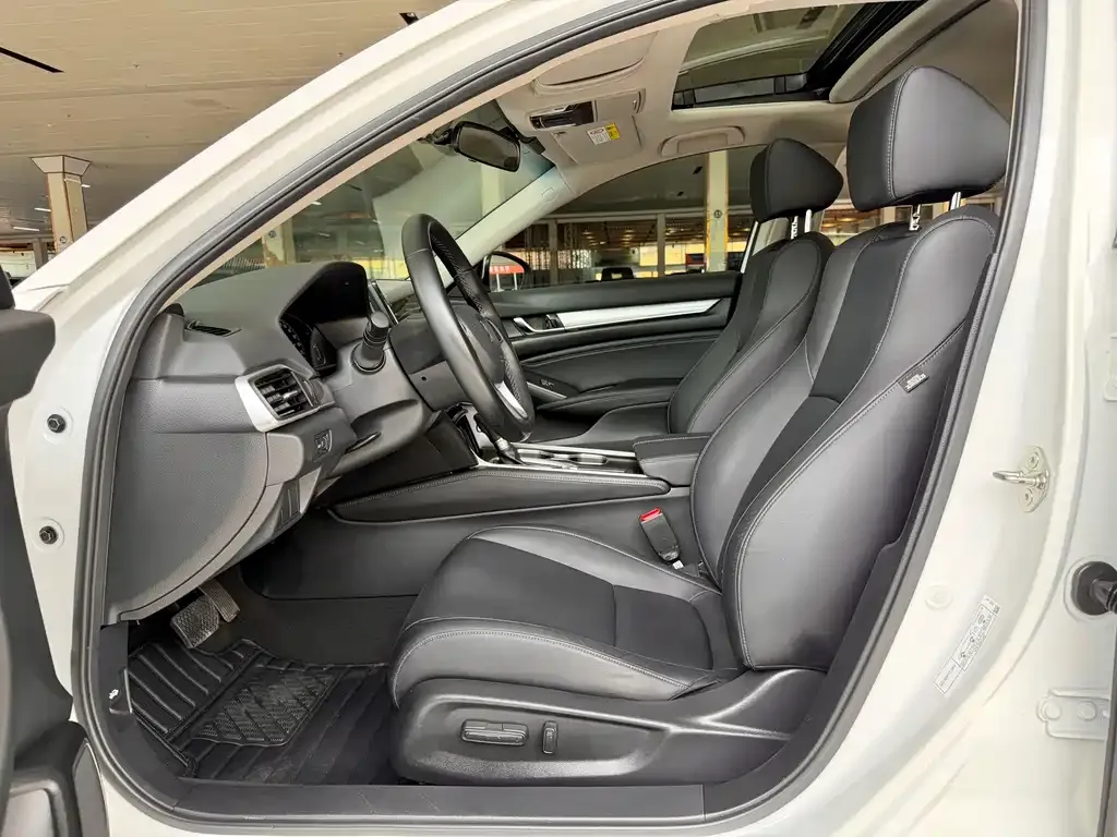 Honda Accord — фото 6