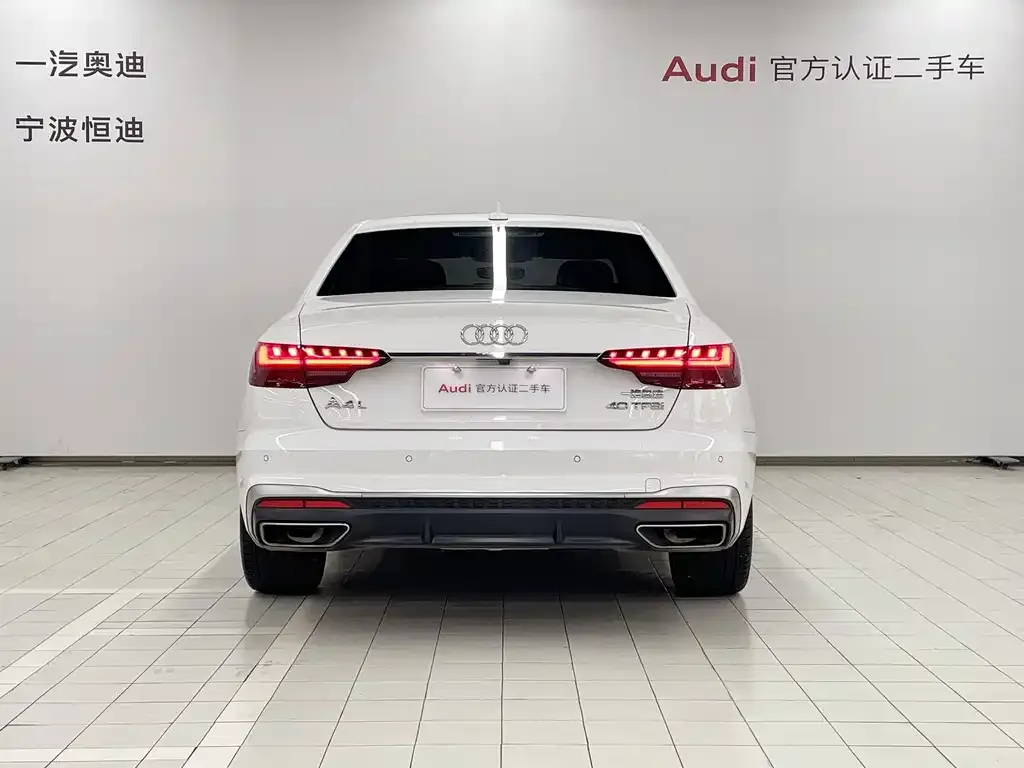 Audi A4L — фото 2