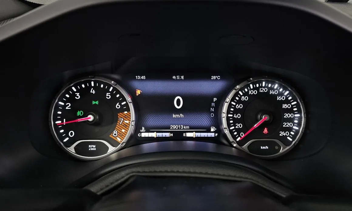 Jeep Renegade — фото 2