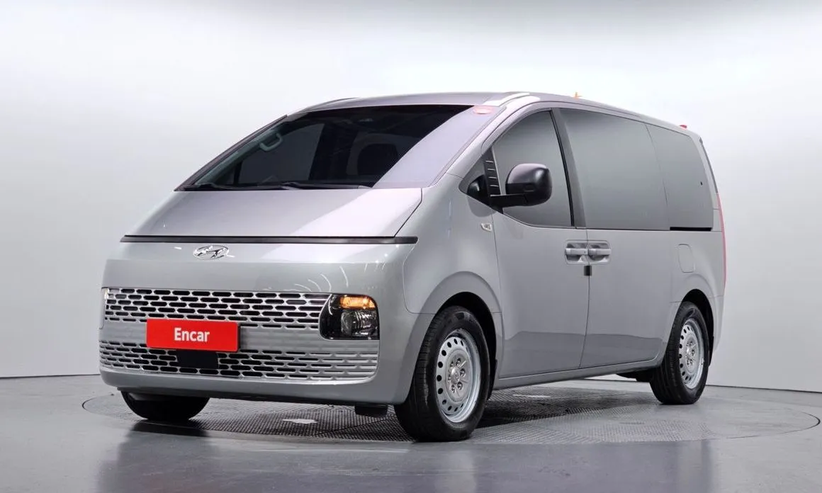 Hyundai Staria — фото 1