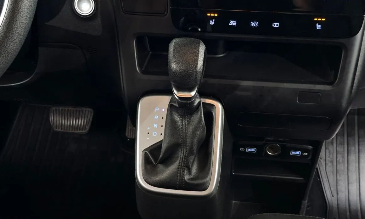 Hyundai Staria — фото 3