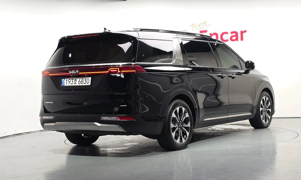 Kia Carnival — фото 10