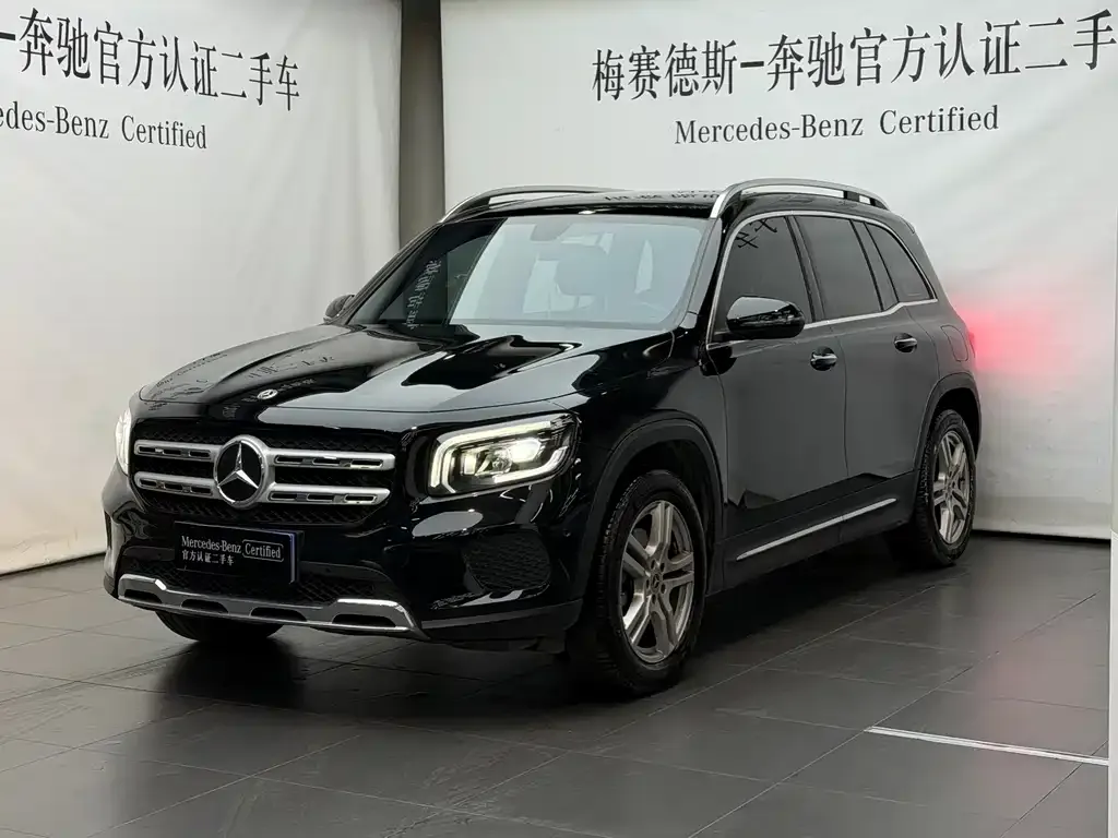 Mercedes-Benz GLB — фото 1