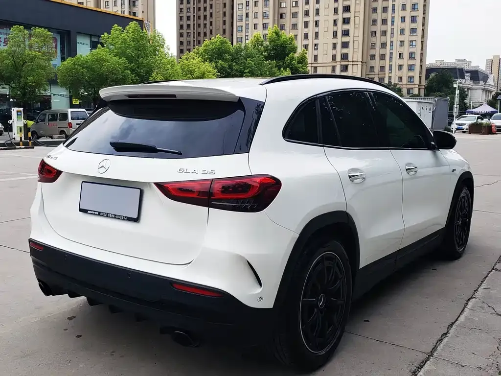 Mercedes-Benz GLA AMG — фото 10