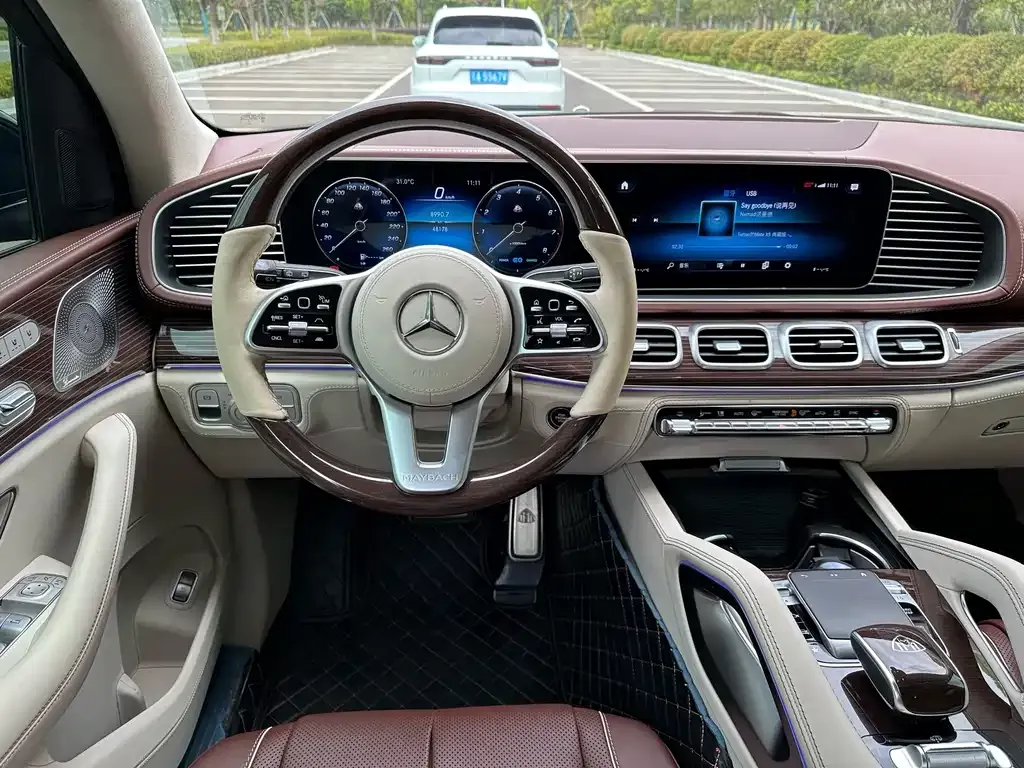Mercedes-Benz GLS — фото 3