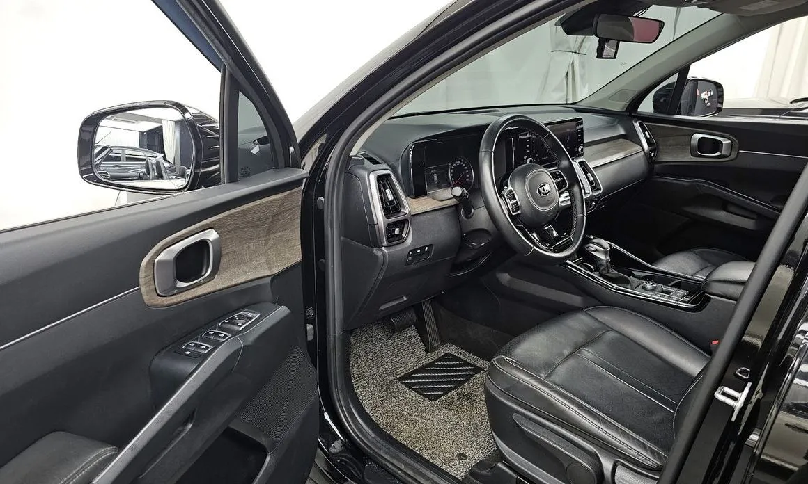 Kia Sorento — фото 9