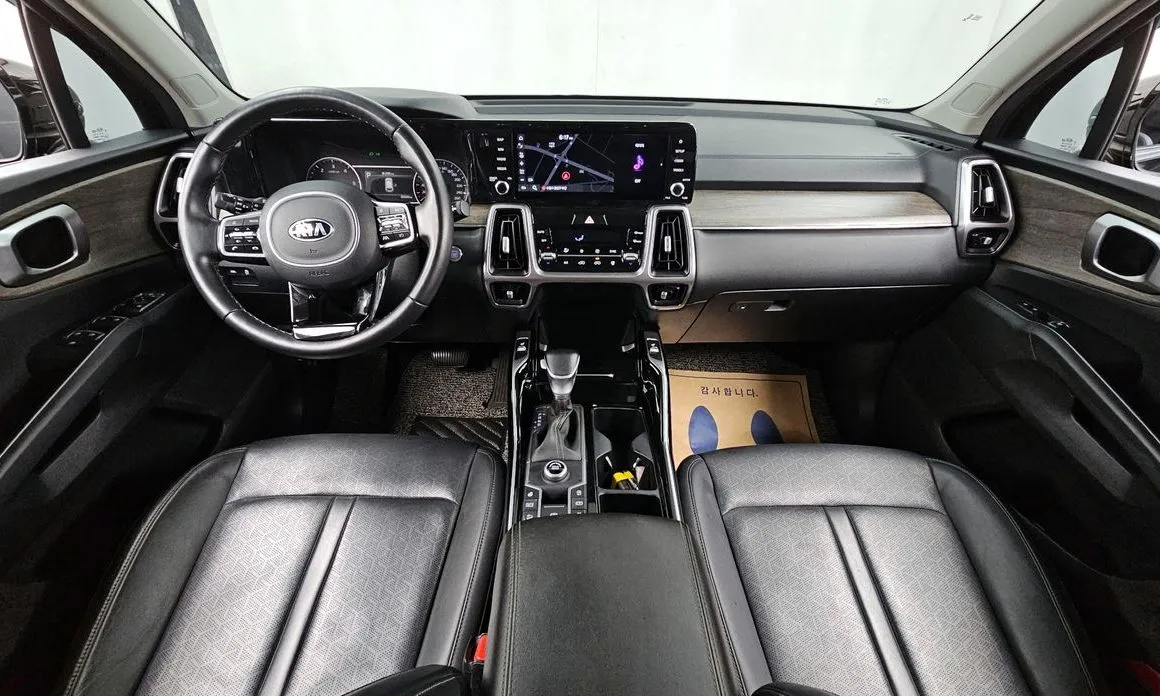Kia Sorento — фото 10