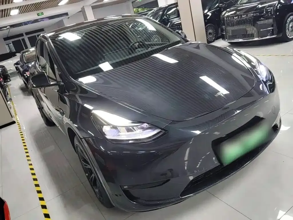 Tesla Model Y — фото 5