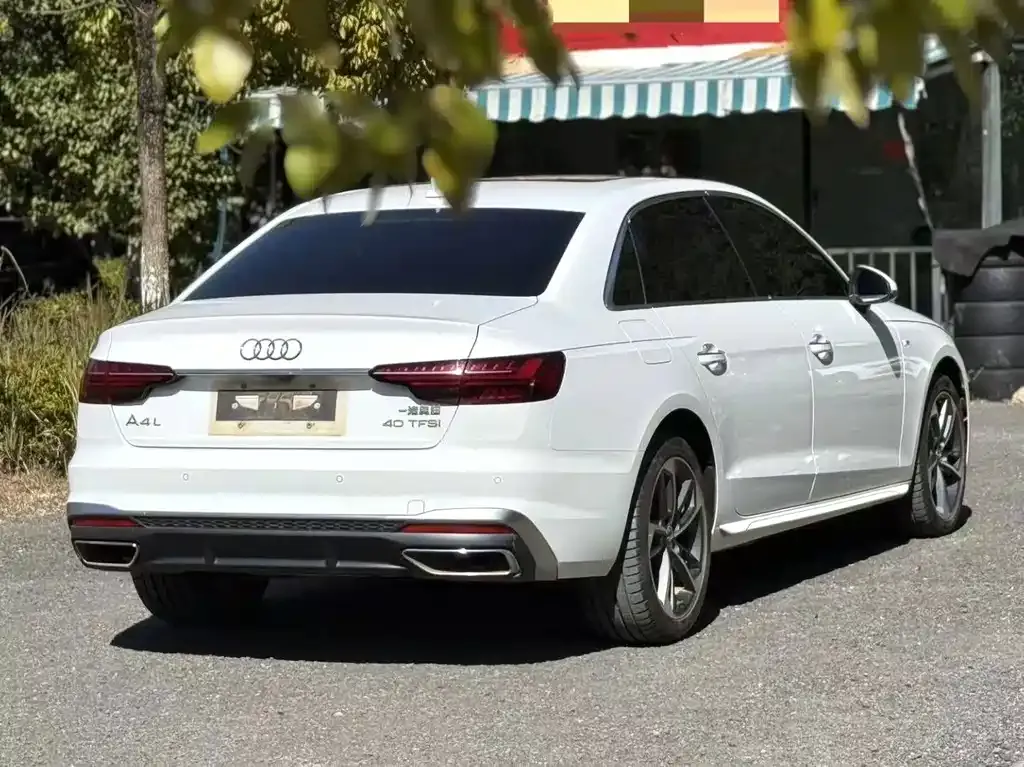 Audi A4L — фото 7