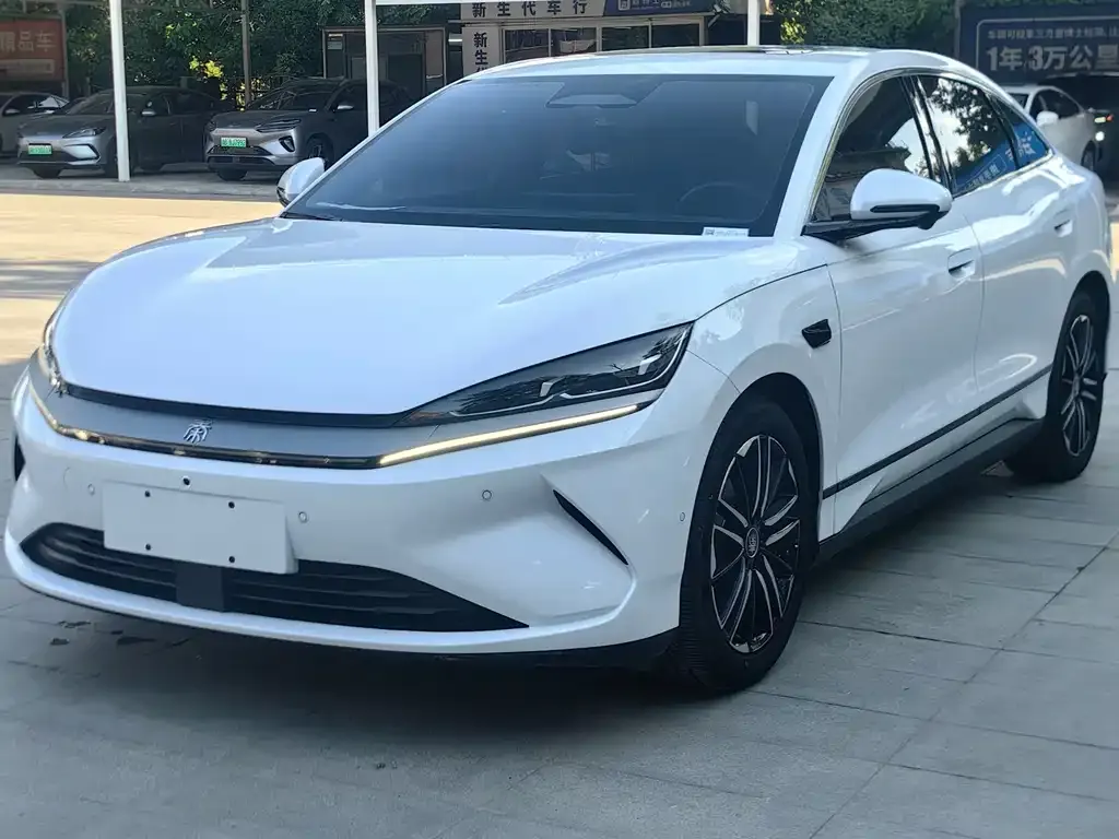 BYD Qin L — фото 1