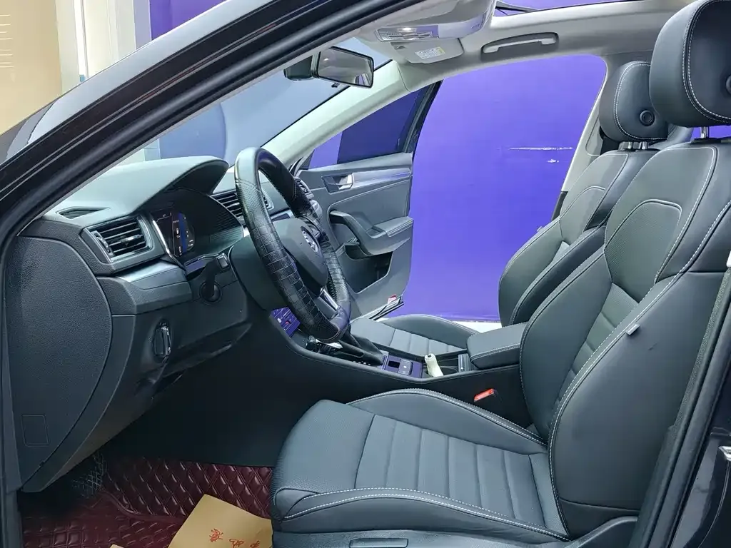 Skoda Superb — фото 5
