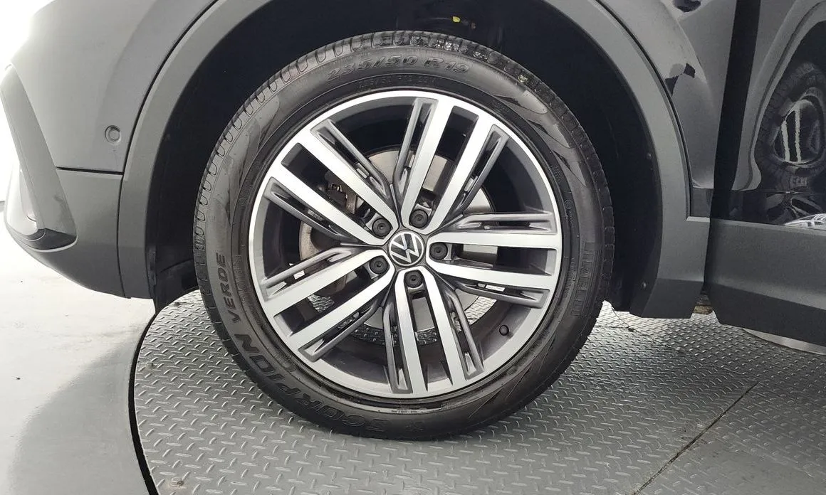 Volkswagen Tiguan — фото 7