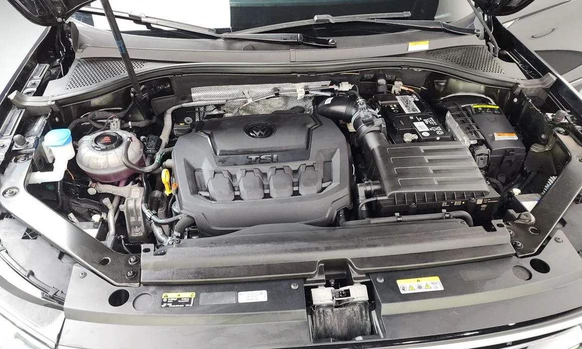 Volkswagen Tiguan — фото 10