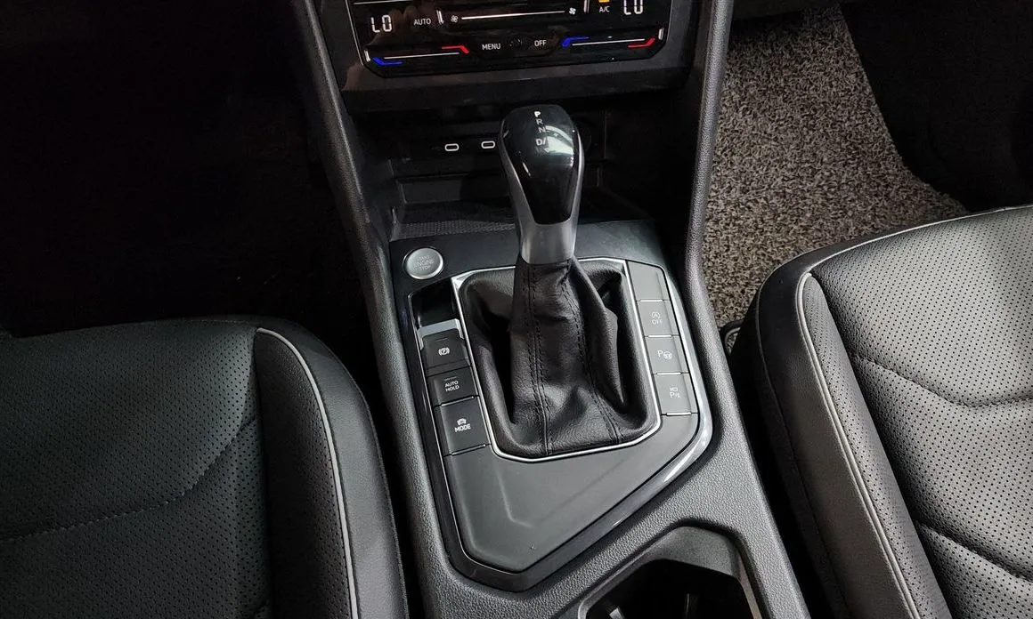Volkswagen Tiguan — фото 8