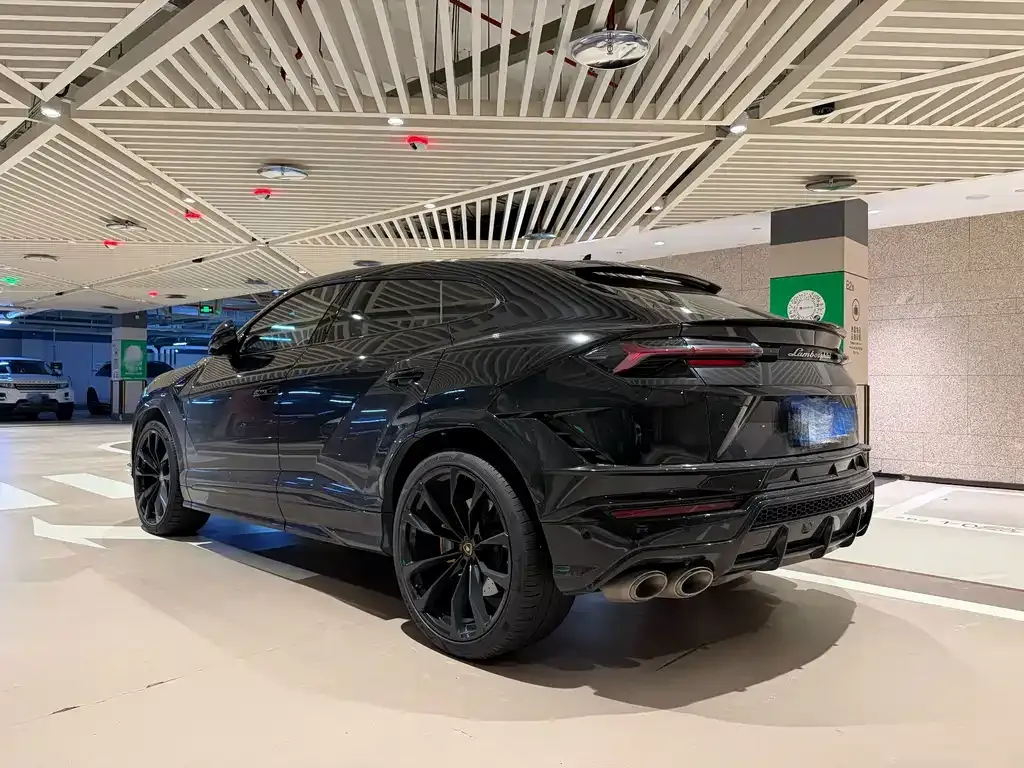 Lamborghini Urus — фото 6