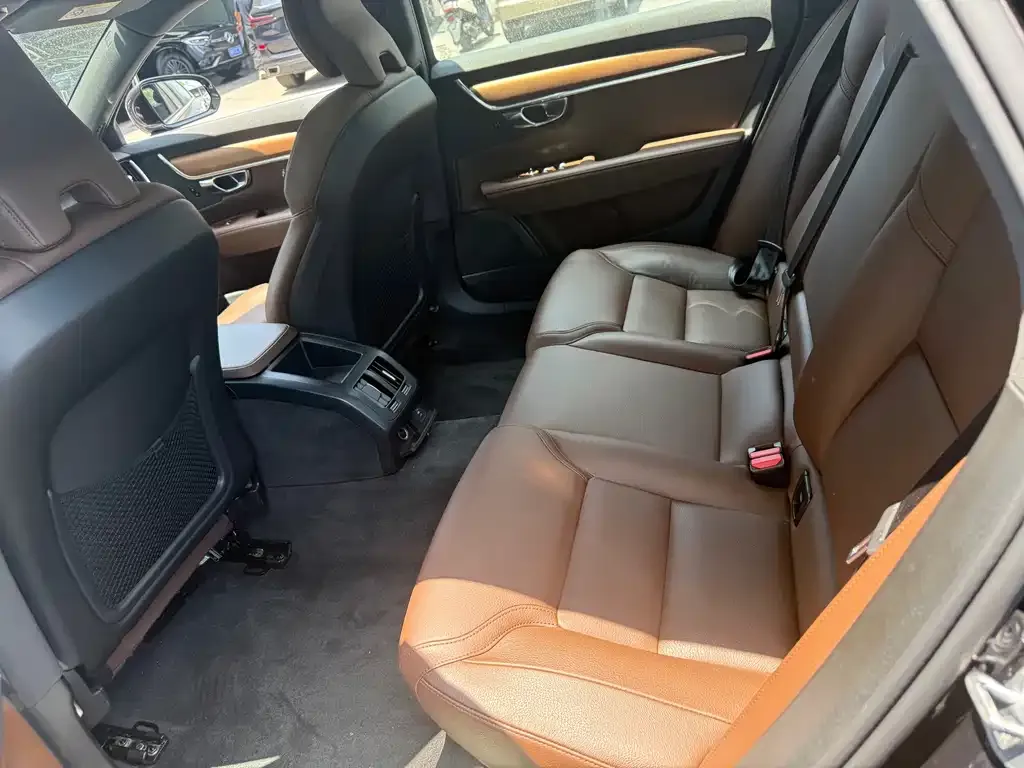 Volvo S90 — фото 2