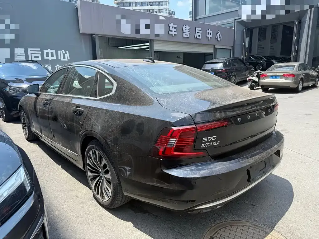 Volvo S90 — фото 8
