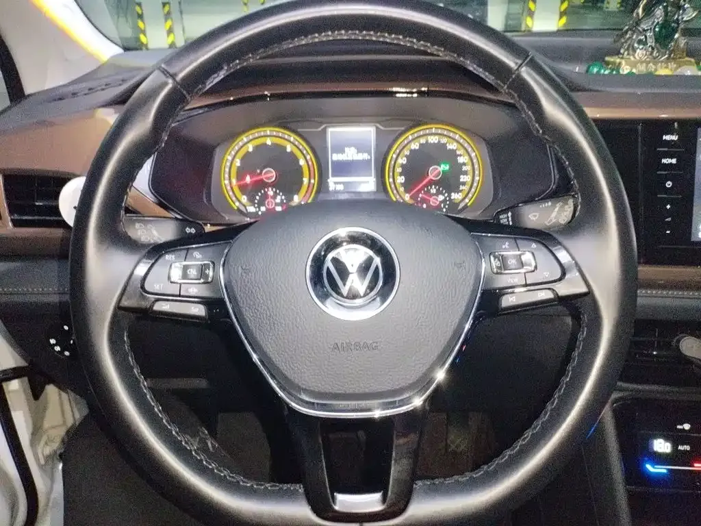 Volkswagen Tharu — фото 7