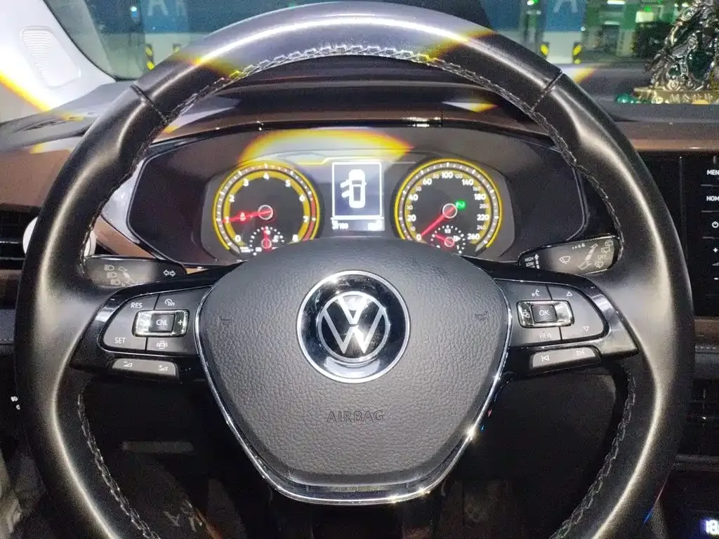 Volkswagen Tharu — фото 6