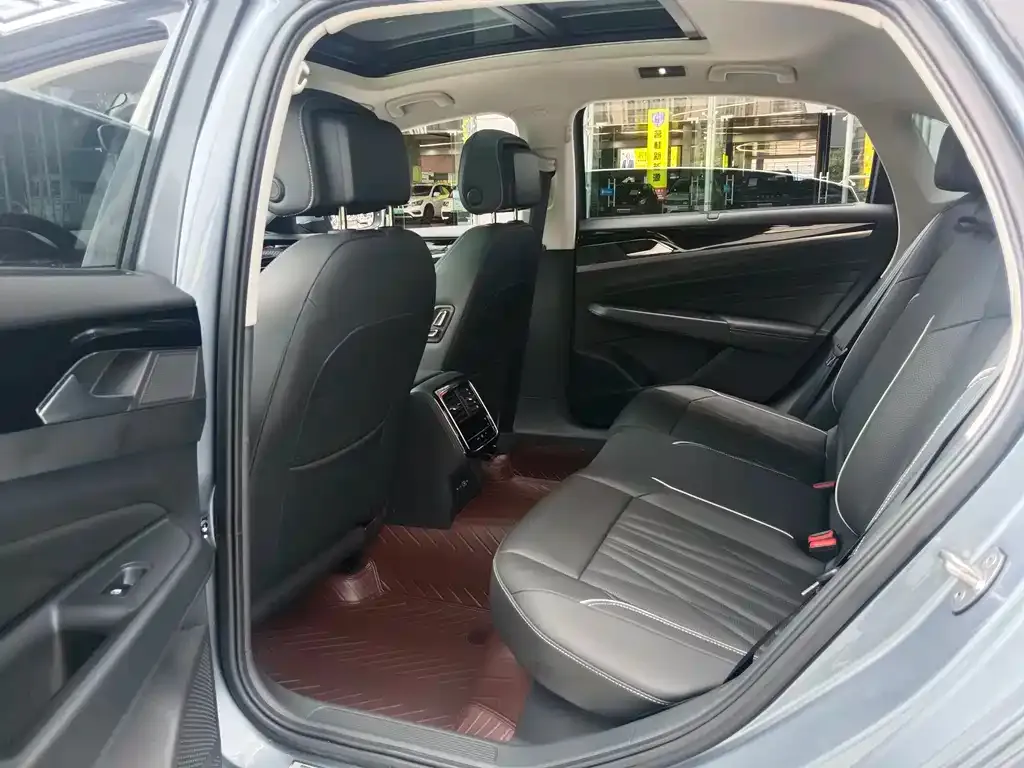 Volkswagen Passat — фото 3