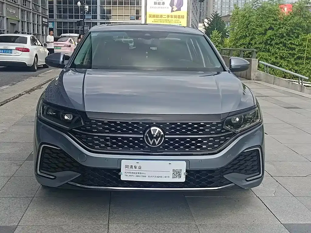 Volkswagen Passat — фото 5