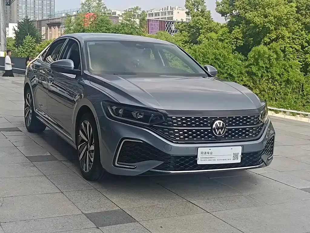 Volkswagen Passat — фото 6