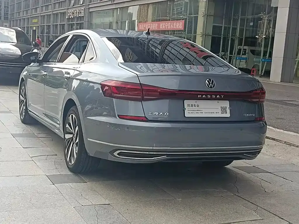 Volkswagen Passat — фото 2