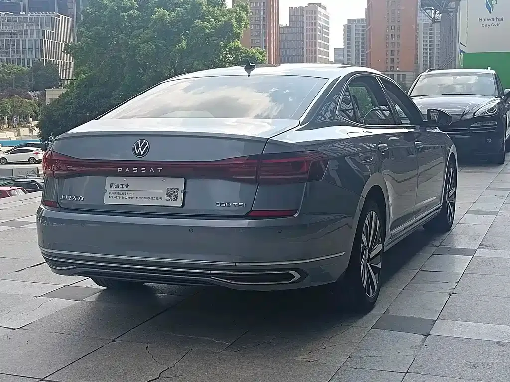 Volkswagen Passat — фото 10