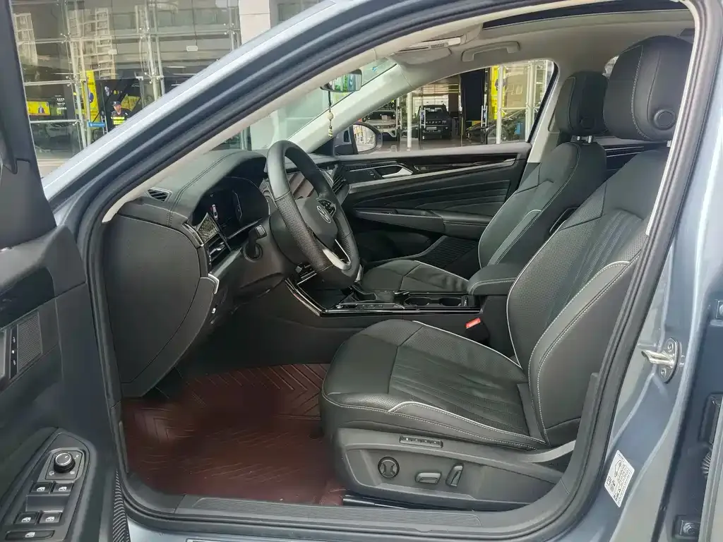 Volkswagen Passat — фото 8