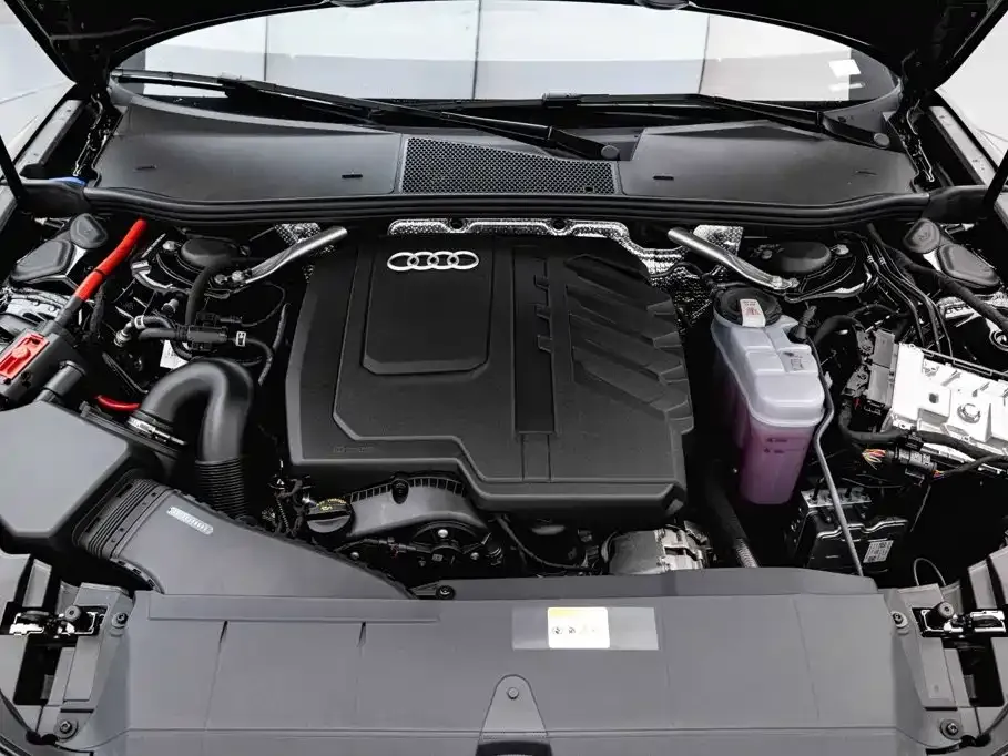Audi A6L — фото 9