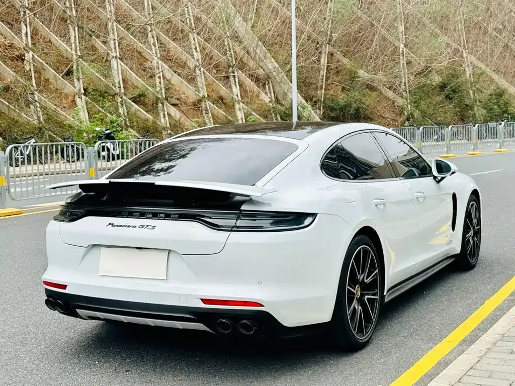 Porsche Panamera — фото 4