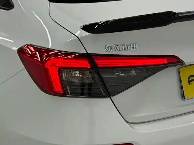 Honda Civic — фото 4