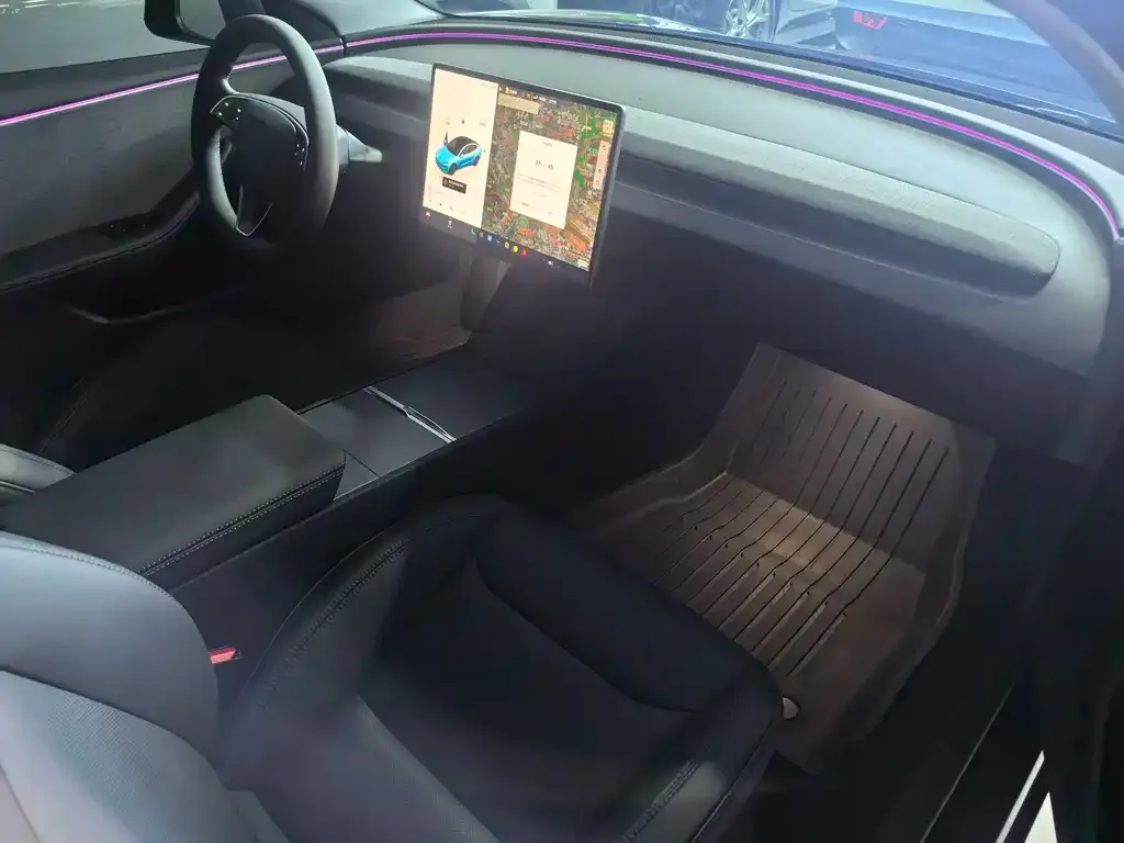 Tesla Model 3 — фото 6
