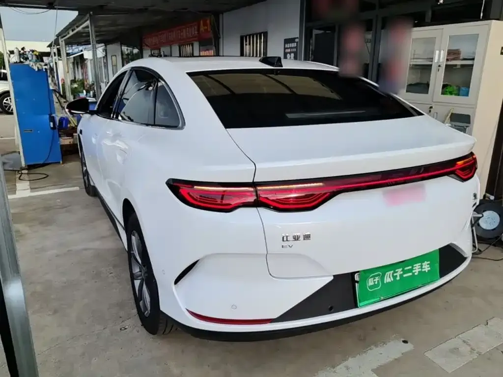 BYD Qin L — фото 2