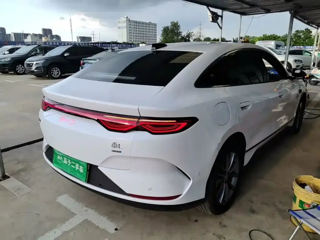 BYD Qin L — фото 10