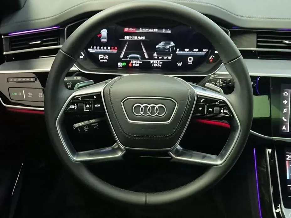 Audi A8 — фото 8